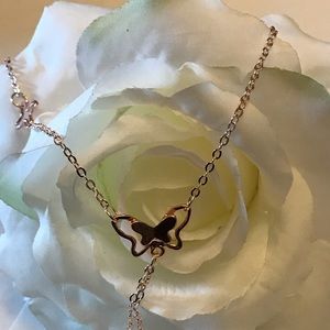 Meet your Posher, Monice